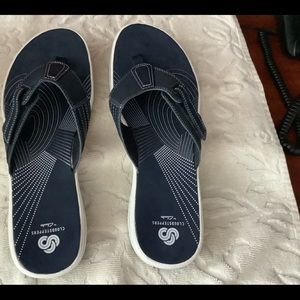 Clarks Cloudstepper Sandals size 12M